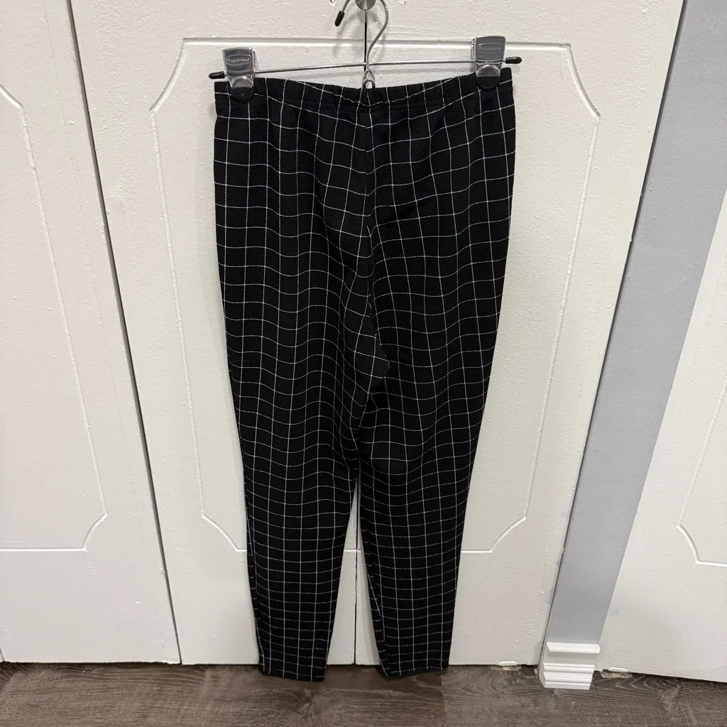 SHEIN Black and White Checkered High Waisted Leggings - Image 2