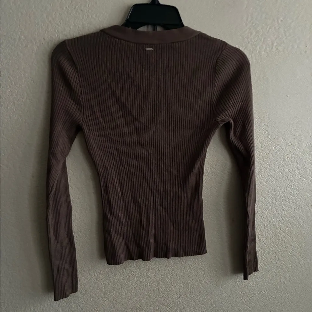 Guess Taupe Lace-Up Ribbed V-Neck Long Sleeve Pullover Sweater Top XS - Image 4