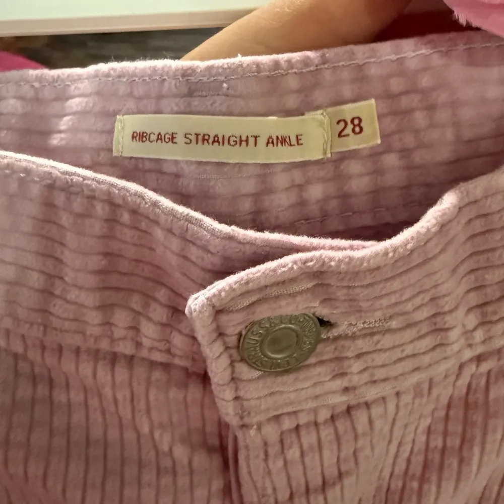 Levi’s rib cage pants - Image 6