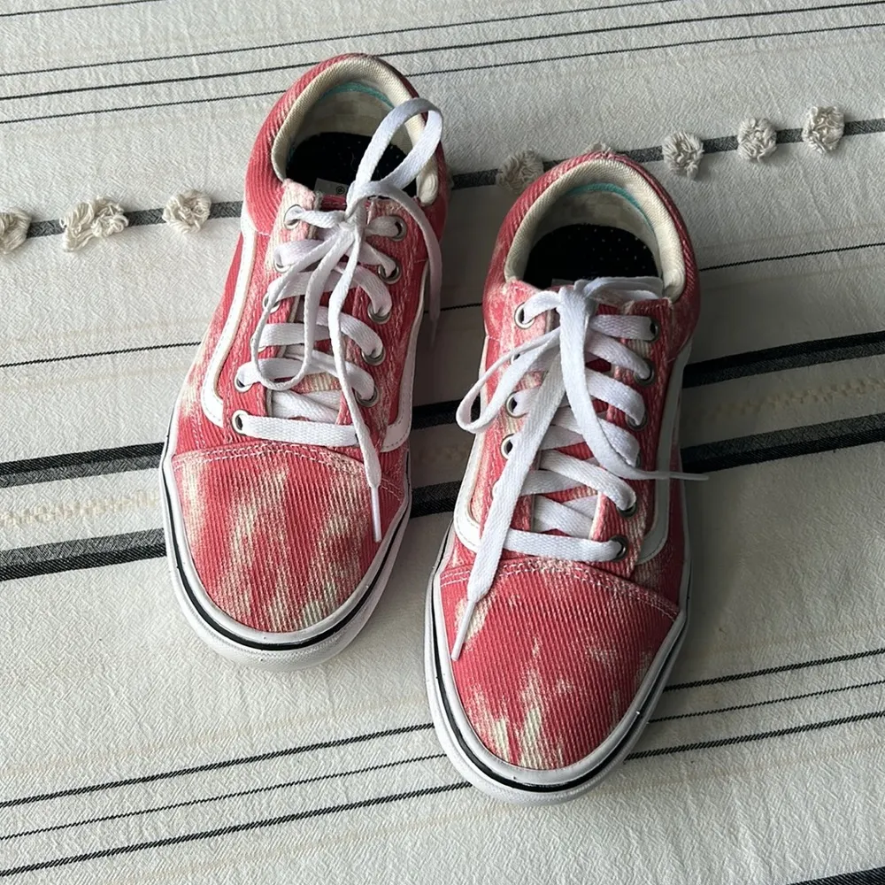 Vans  • Comfycush Old Skool Cord Sneakers - Image 35