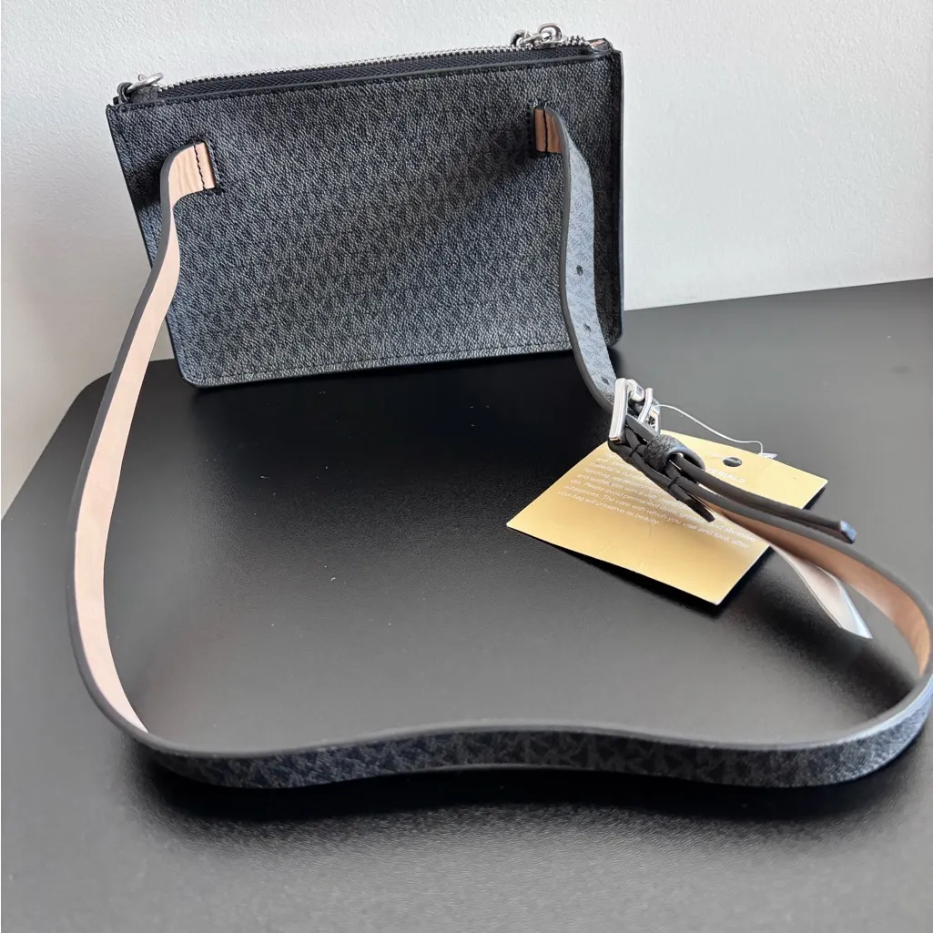 Michael Kors MK Belt bag With Pull Chain, Black/Grey, MEDIUM Black - Image 12