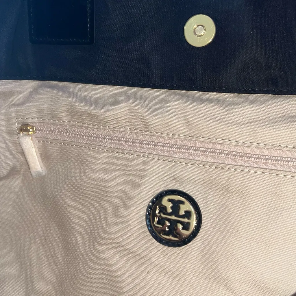 TORY BURCH ELLA Black Nylon and Patent Leather Ella Tote Bag - Image 12