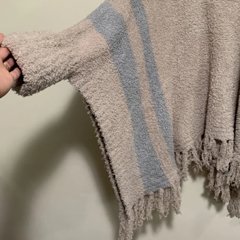 Barefoot Dreams Cozy Chic Beach Poncho Weather Fringe Beige Style 627 One Size - Image 2