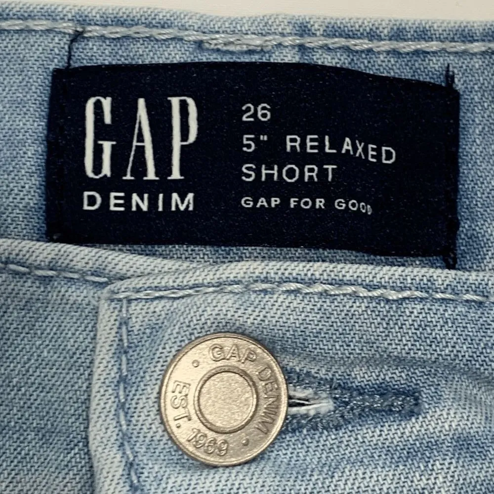 GAP Denim Frayed Light Wash 5" Relaxed Short - Image 2