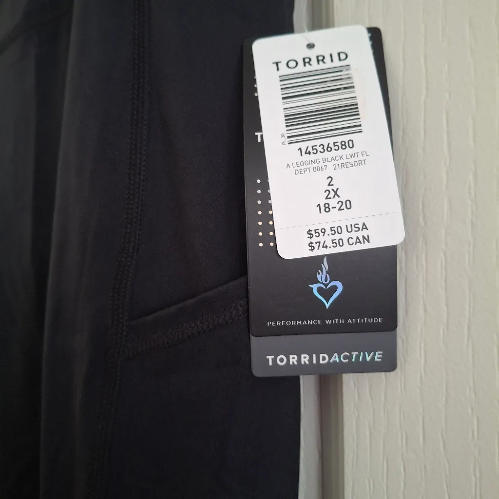 Torrid Black Women's Leggings Sz 2 NWT - Image 6