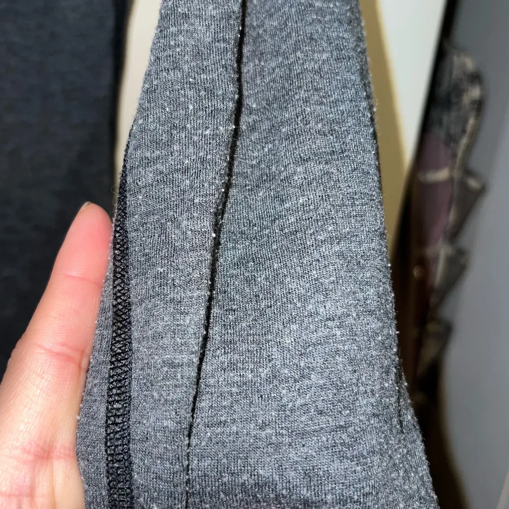 Alp N Rock Apres ANR Women’s Crew Shirt in Heathered Black with Faux Leather Gray Size M - Image 11