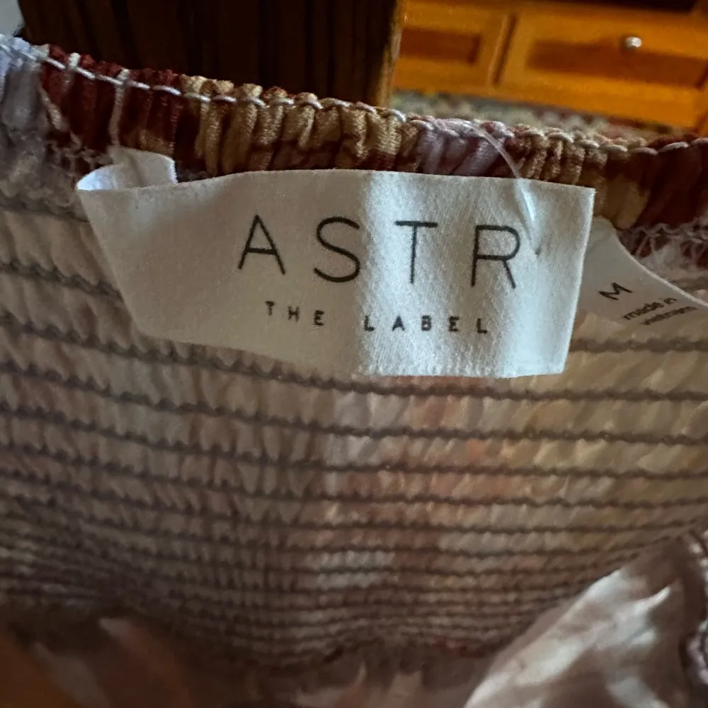 Floral Smocked Tiered
Midi Dress In Rust Blue Floral sz M wildly feminine - Image 9