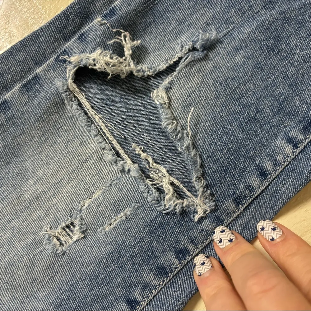 Pilcro and the Letterpress Slim Boyfriend Fit Blue Jeans Size 25 Distressed - Image 5