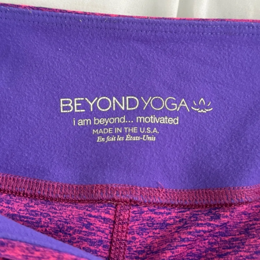 Beyond Yoga Spacedye Capri Legging Static Pink/Violet - Image 6
