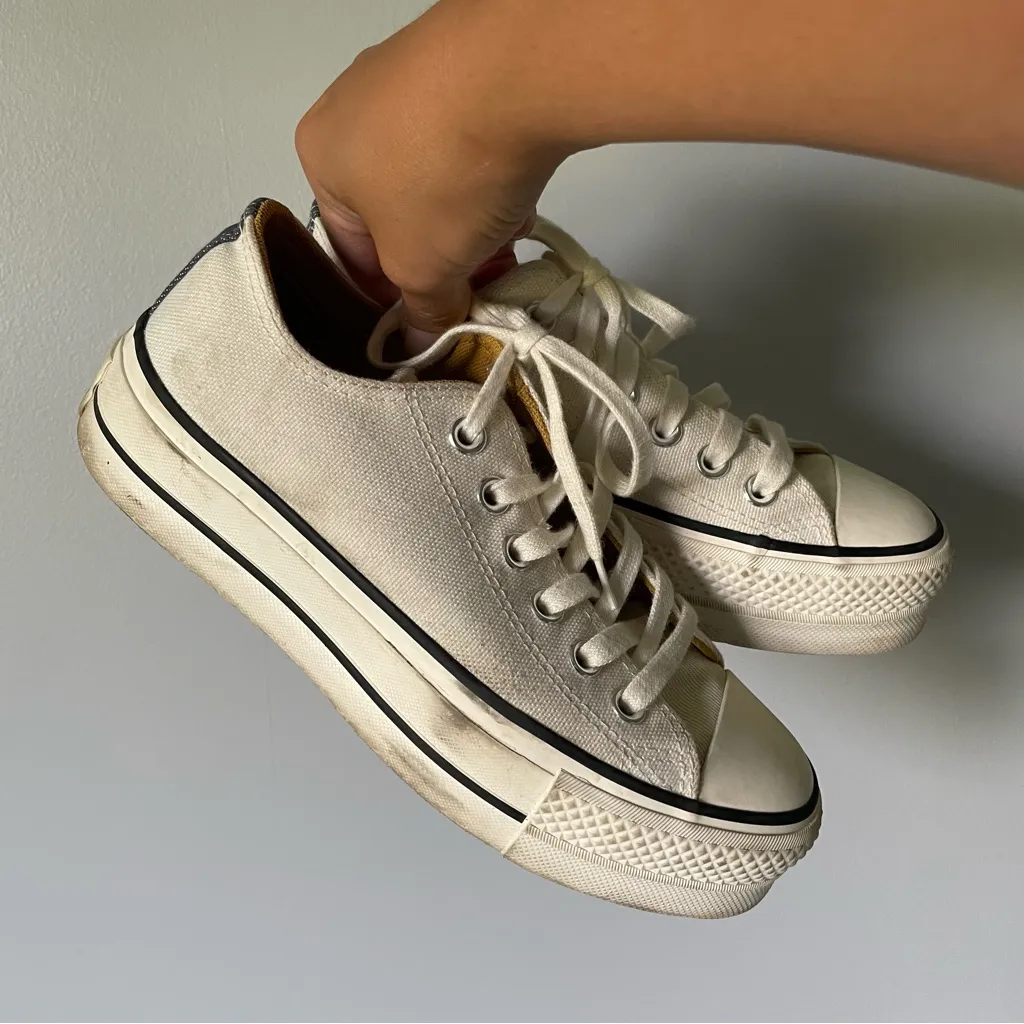 Converse Chuck Taylor All Star Lift Platform Low "Denim-Egret' Size Women's 6 - Image 4