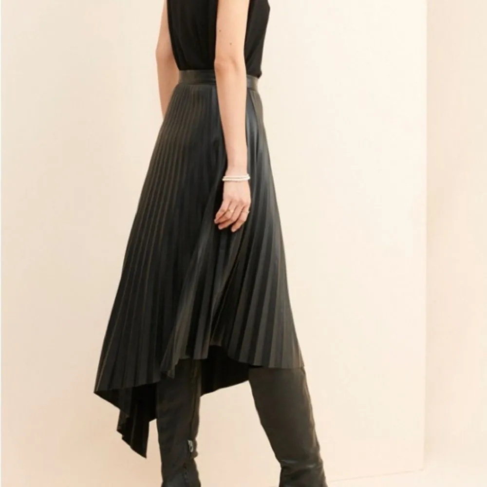 Bishop + Young Presley Vegan pleated Leather Skirt women's size small in black - Image 2