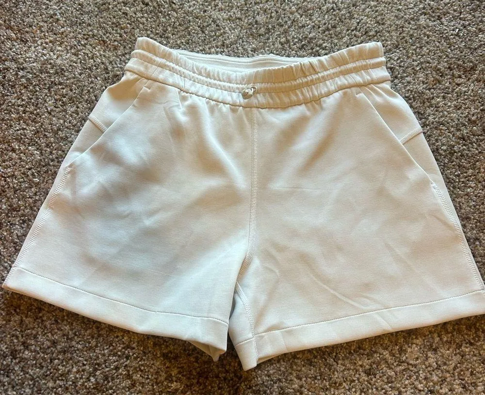 Lululemon  SoftStreme Shorts - Image 4