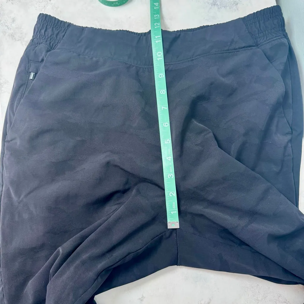 Athleta Brooklyn Lined Jogger Pants 14 Black Textured Camo - Image 9