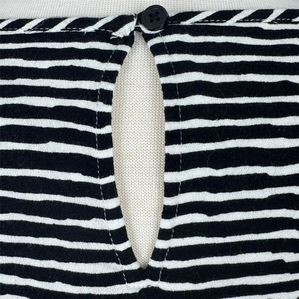Gap Women's M Black & White Striped Long Sleeve Knee-Length Dress - Image 4