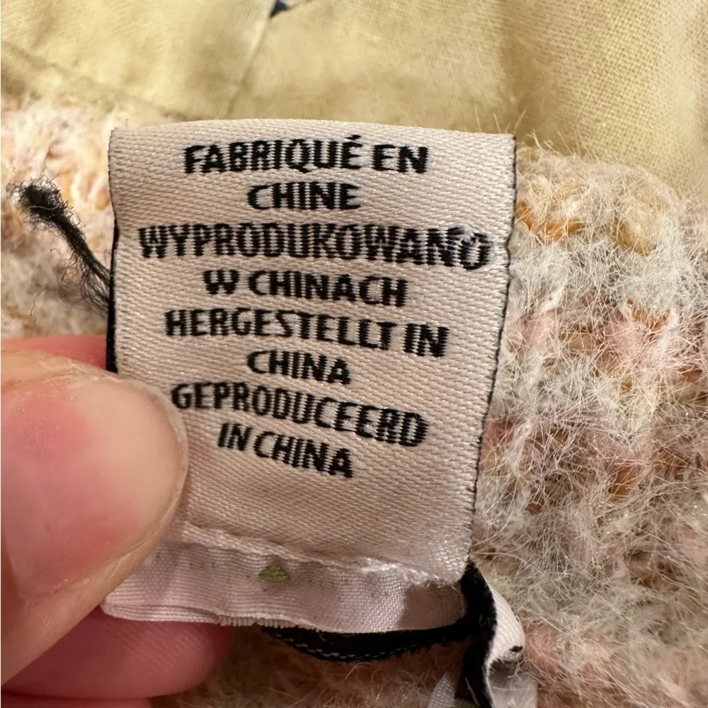 EUC Sincerely Jules Fuzzy Pink/cream Cropped Cardigan size M Pink Size M - Image 9