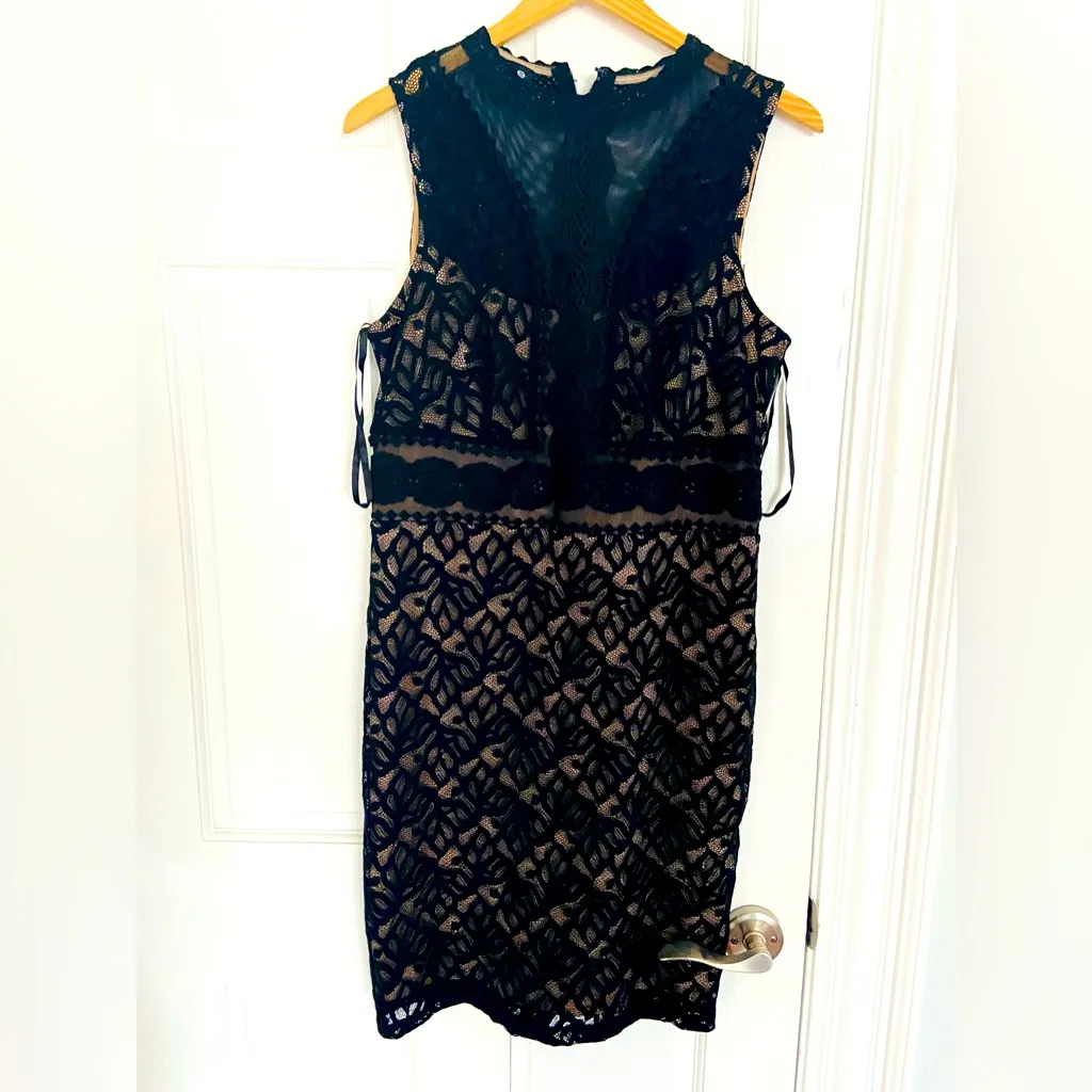 Nice dressy lace dress🌹🌹🌹 - Image 3