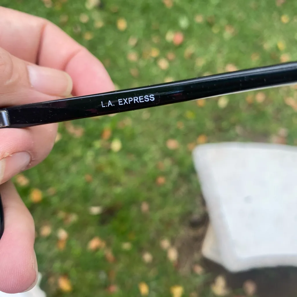 EXPRESS Sunglasses  Women’s - Image 3