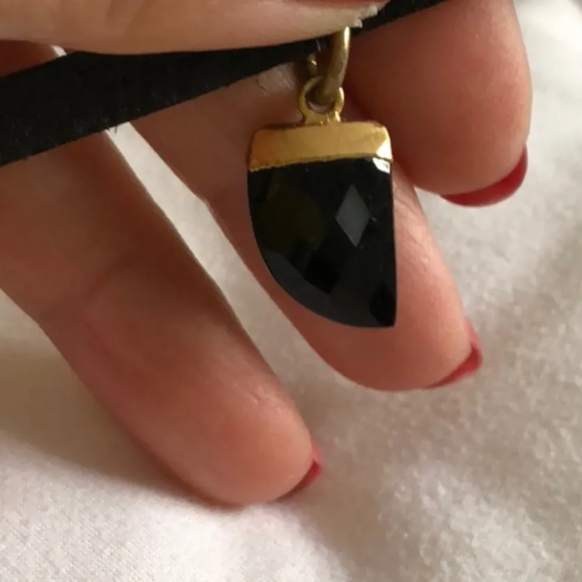 Vintage Vida Kush Black Shark Tooth Choker - Image 4