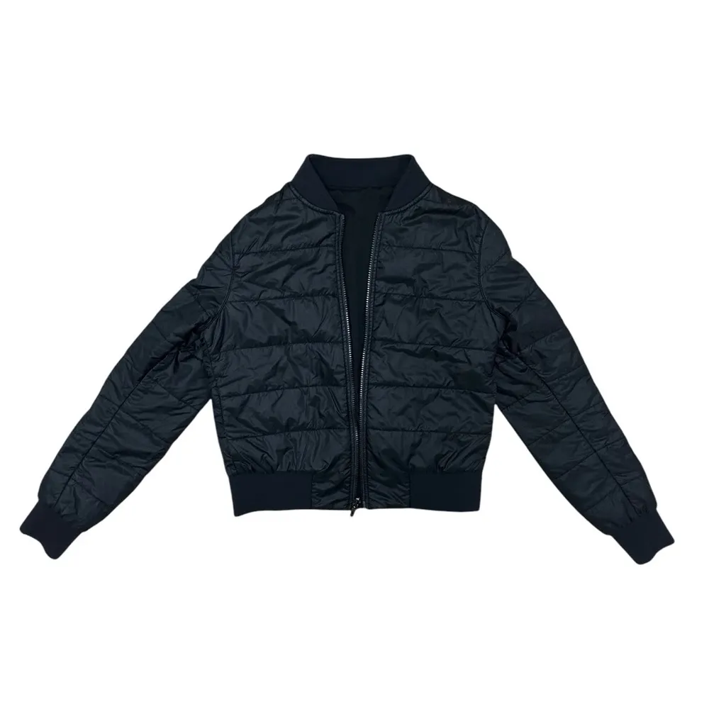 Lululemon Non-Stop Bomber Jacket *Reversible
Black (First Release) Size 4 RARE - Image 10