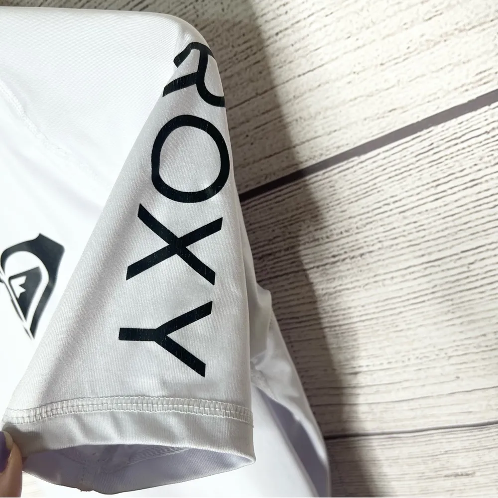 Roxy White Whole Hearted Short Sleeve Rash Guard Sun Beach T-Shirt Size Large - Image 4