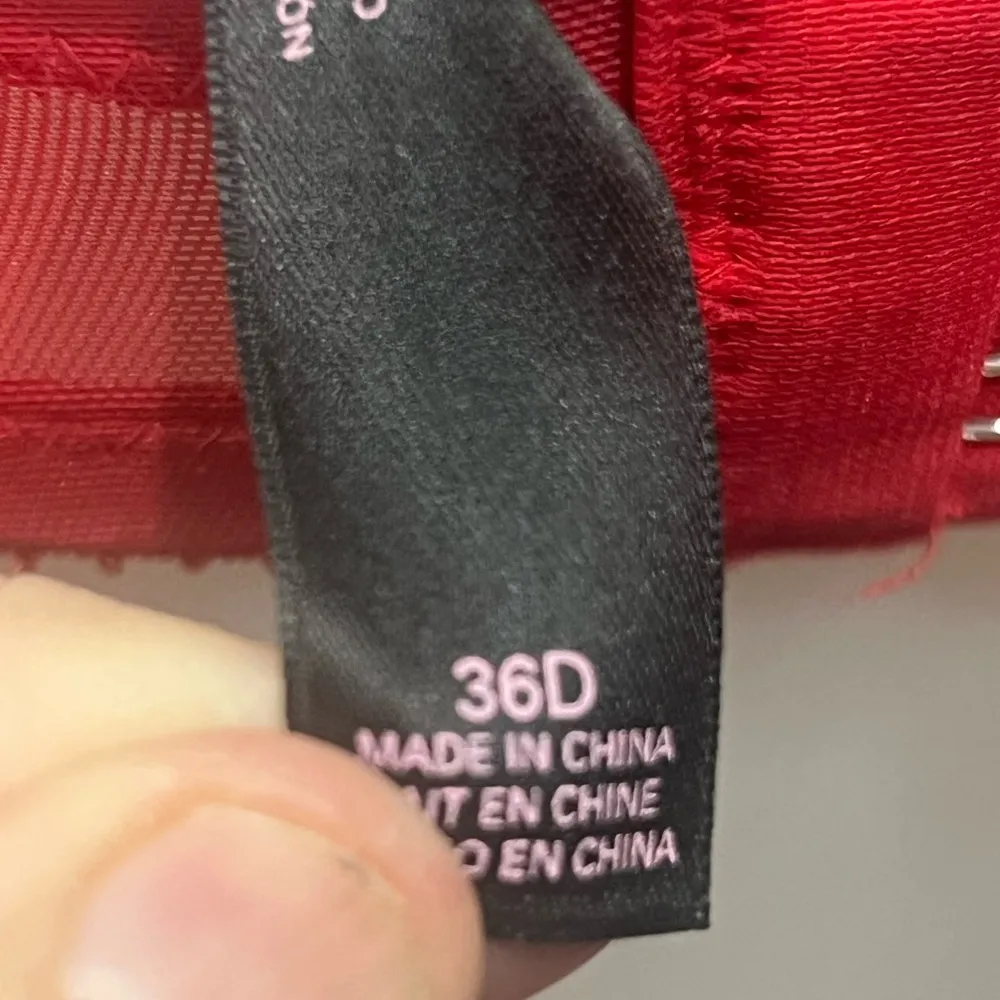 Victoria’s Secret Red Lace Women's Lingerie Set - Image 6