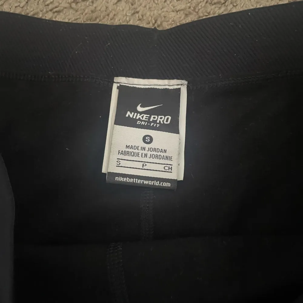 Nike Pro Dri-Fit Full Length Active Wear Metallic Snake Skin Leggings, Size S - Image 9