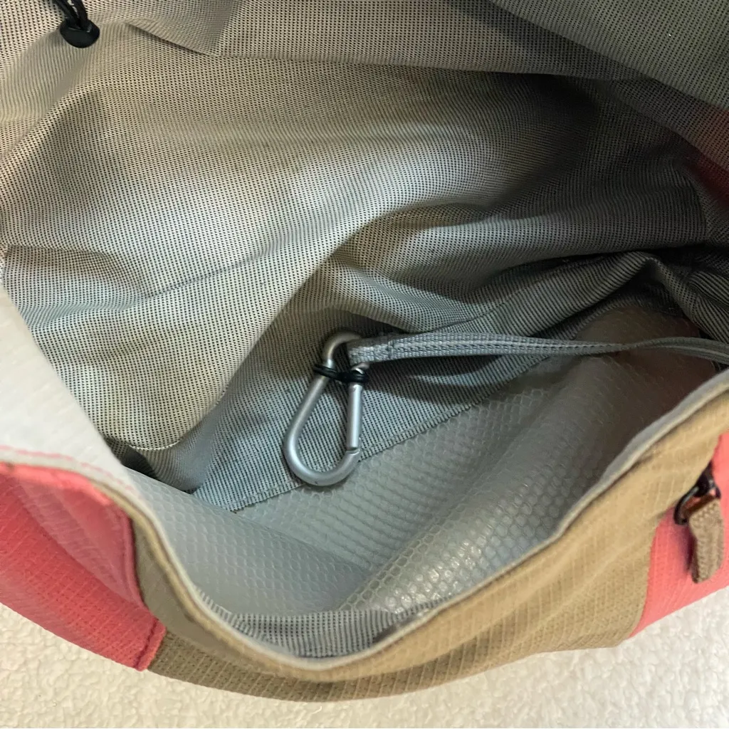 Keen Salmon Olive Bag Hybrid Transport Shoulder Travel Outdoors Hiking Pockets - Image 4