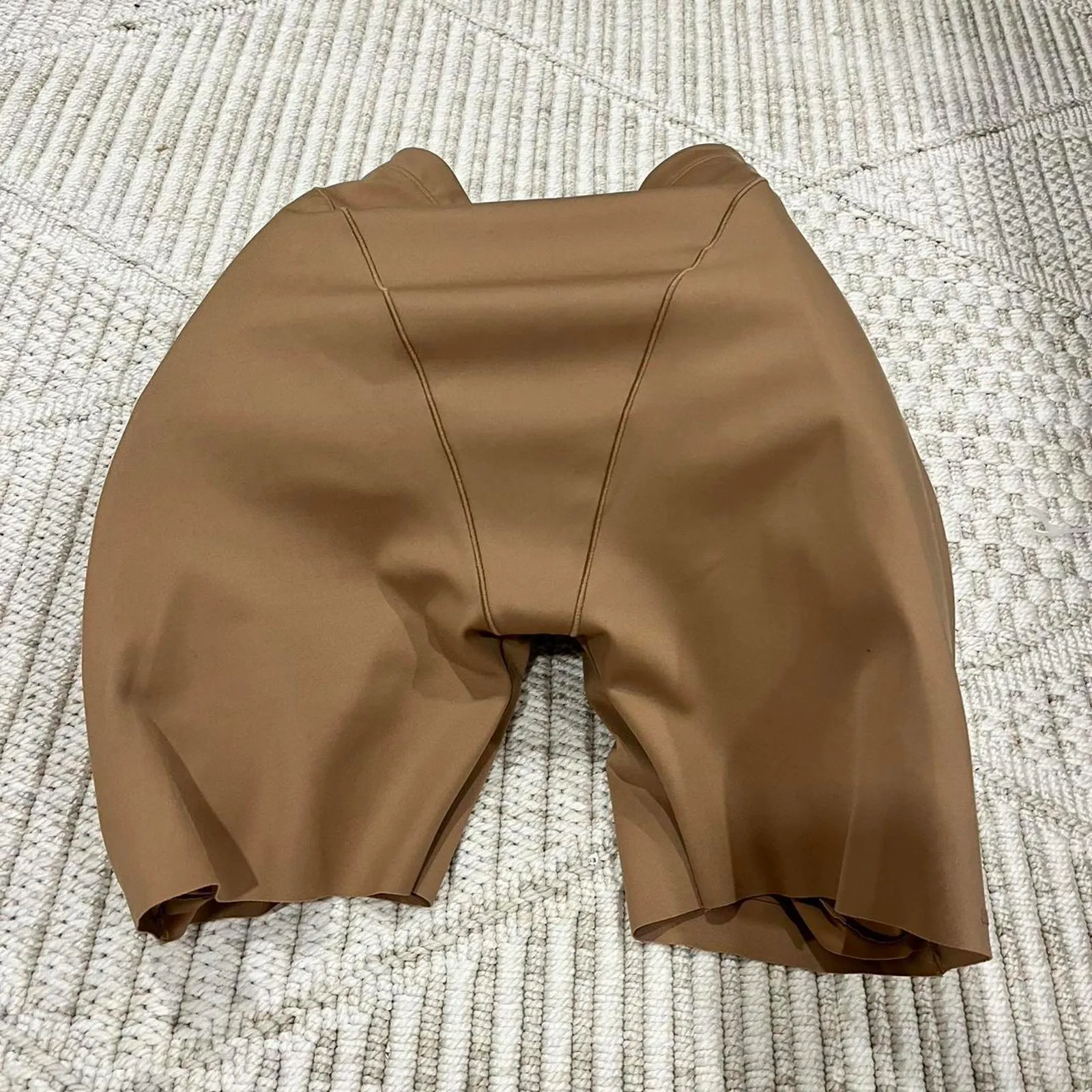 Skims Body - Butt & Hip Enhancing Mid Thigh Padded Short - Small - Image 3