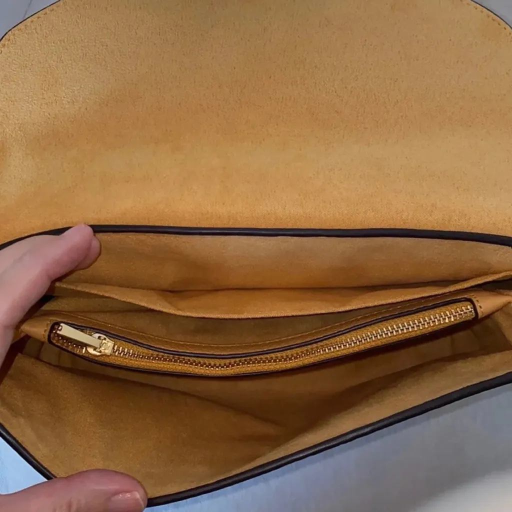 NWT Coach Red and White Leather Crossbody Bag - Image 10