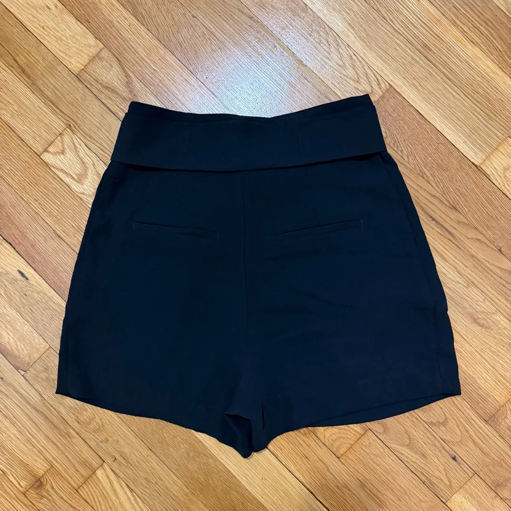 H&M Size 6 Women’s Dressy Casual Black Shorts Wide Leg High Rise Front Tie - Image 4
