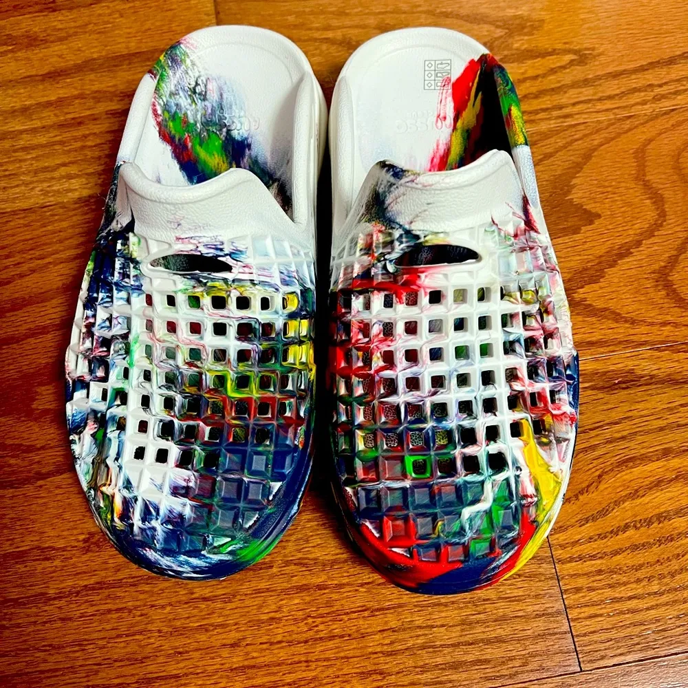 NWT Lusso Cloud slides, multi color, size 7, W - Image 5