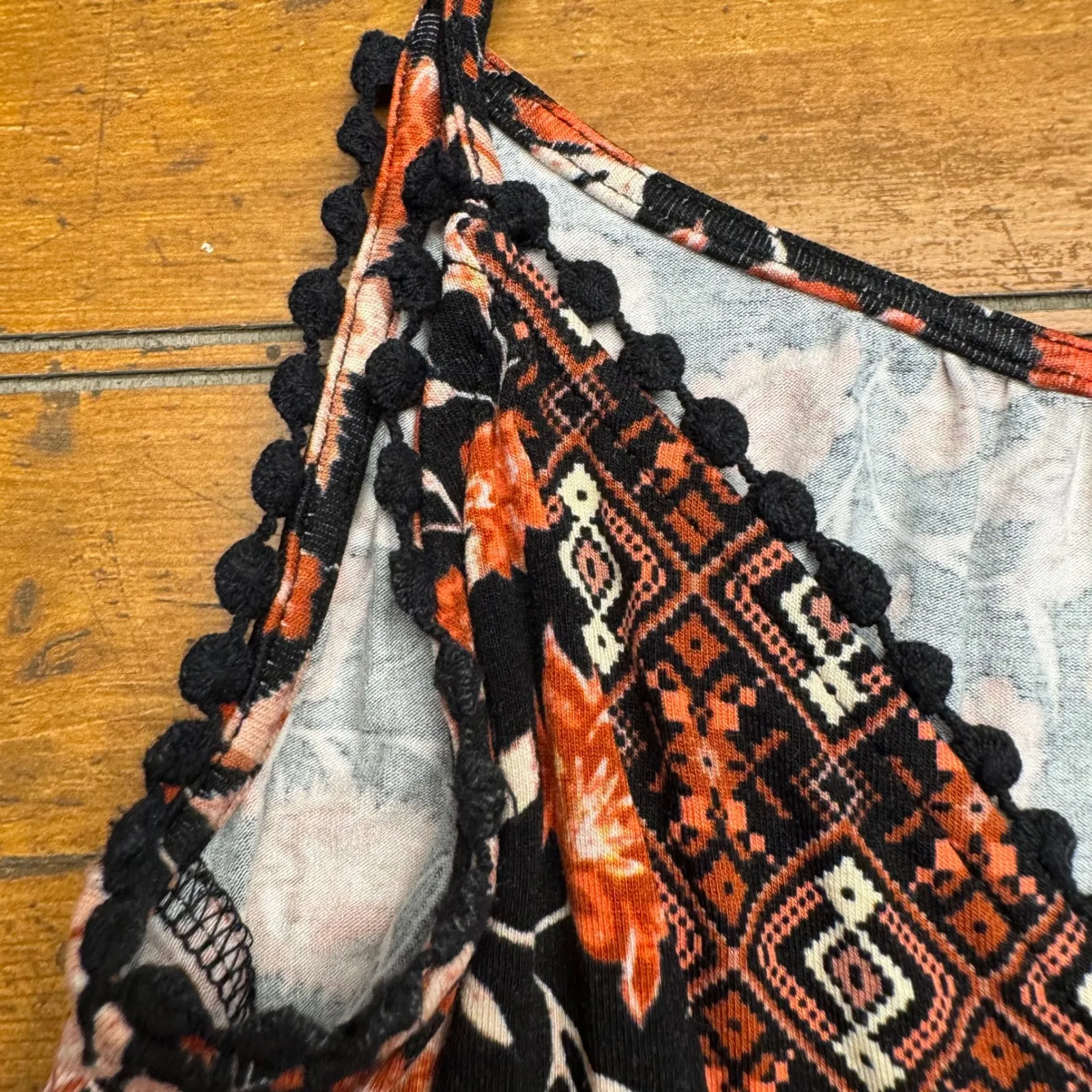 Eyeshadow‎ Black Orange Floral Geometric Pom Pom Trim Cami Top XS - Image 4