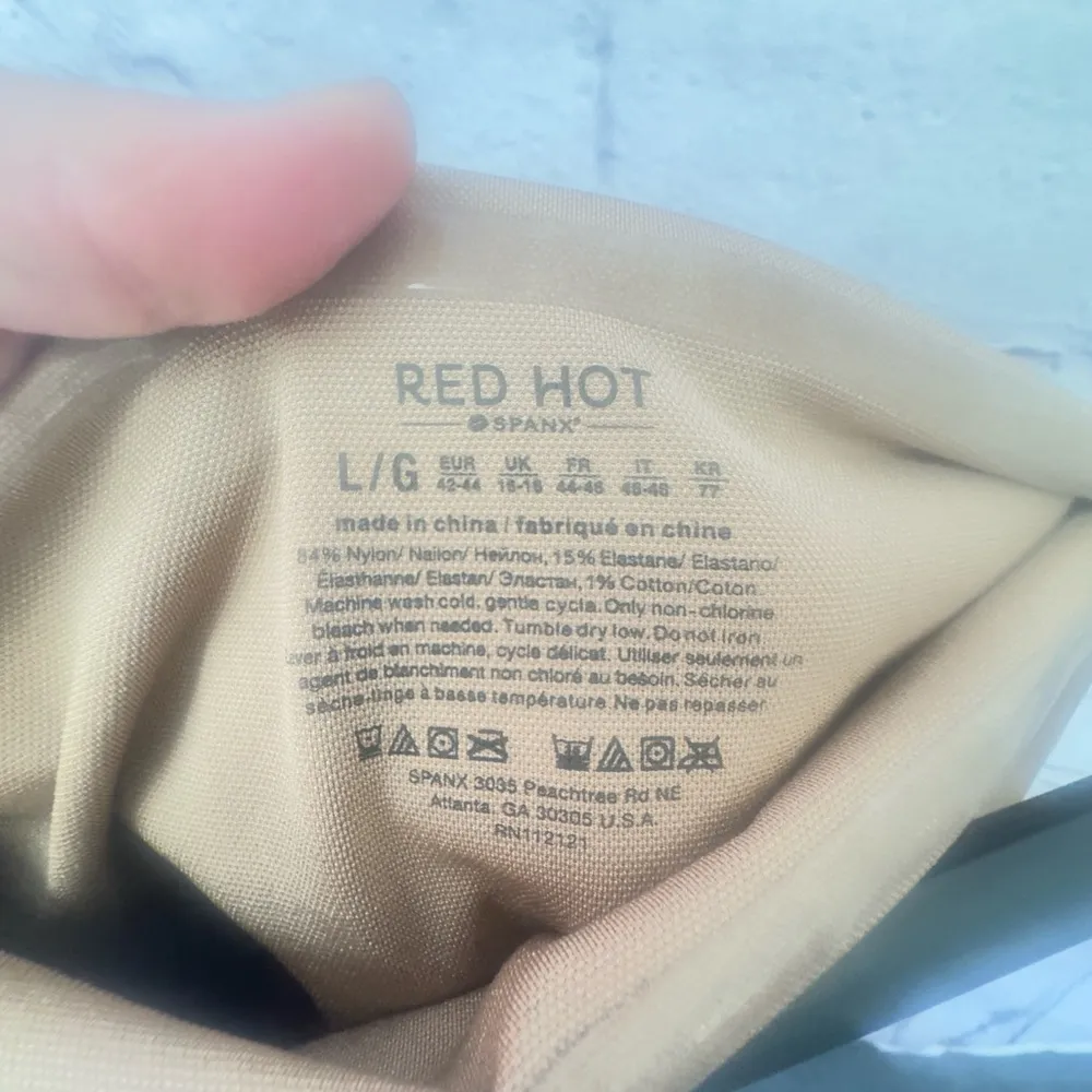 Assets Spanx high waisted shaping shorts. Size L Tan Size L - Image 3