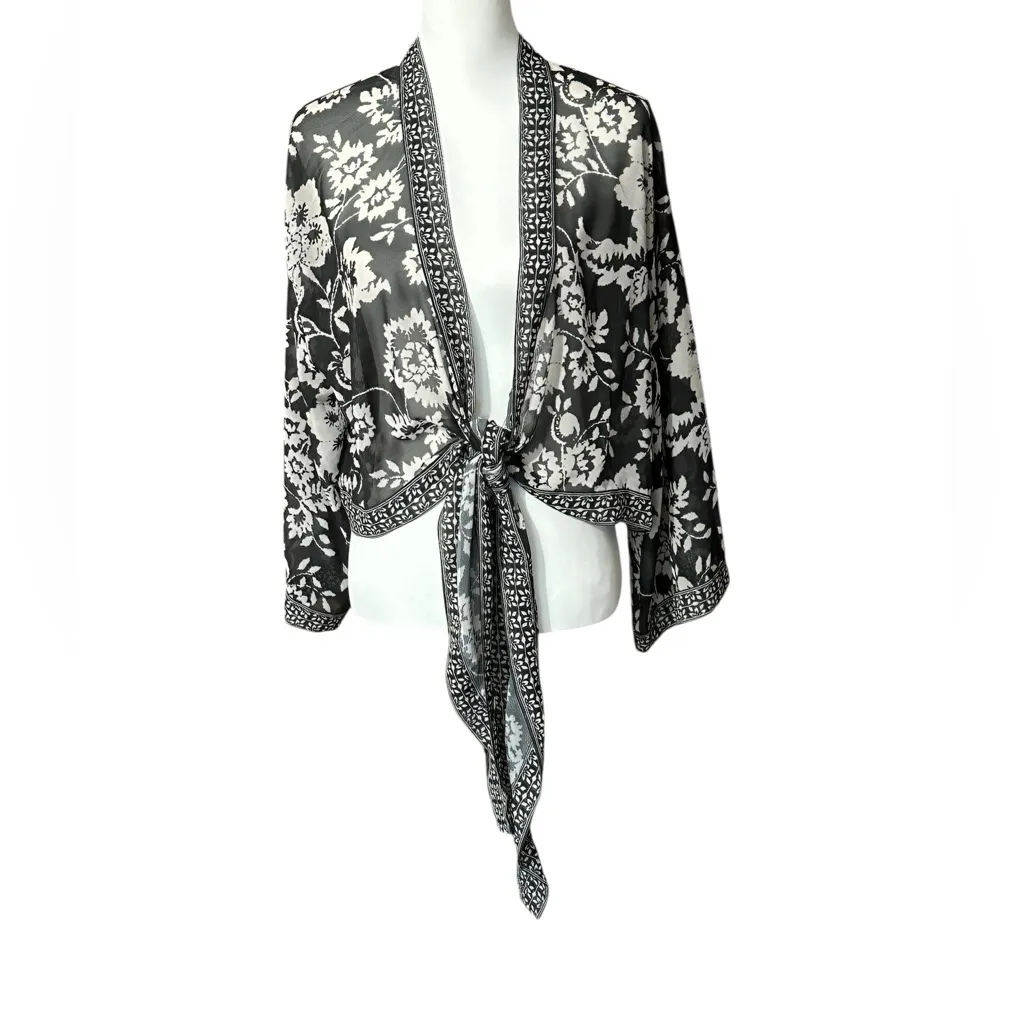Anthropologie Black & White Floral Long Sleeve Shall One Size - Image 5