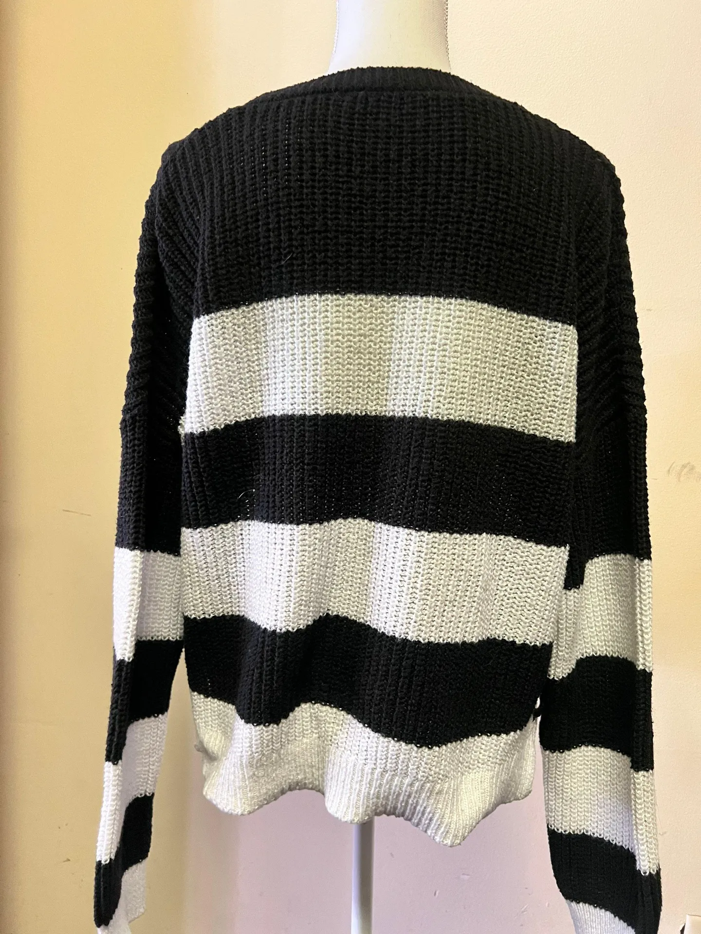 Womens Long Sleeve Cable Knit Sweater Size 2XL (19) Black/ White - Image 5