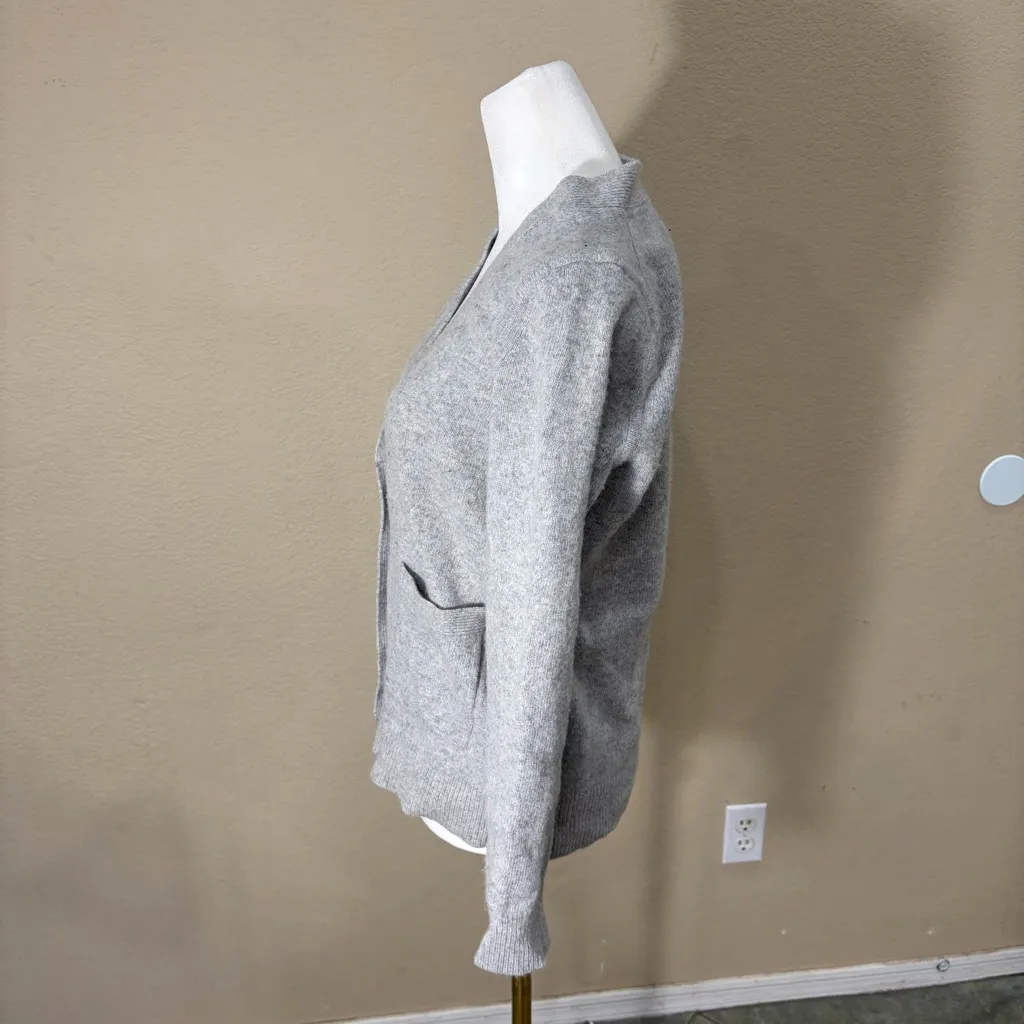 Banana Republic Cardigan Sz M Italian wool/cashmere blend Gray Casual Minimalist - Image 4