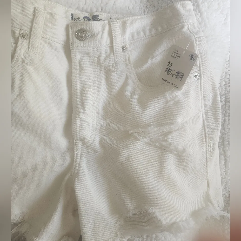 NWT Free People Makai Distressed denim High Rise Shorts color:bright white Sz 25 - Image 11