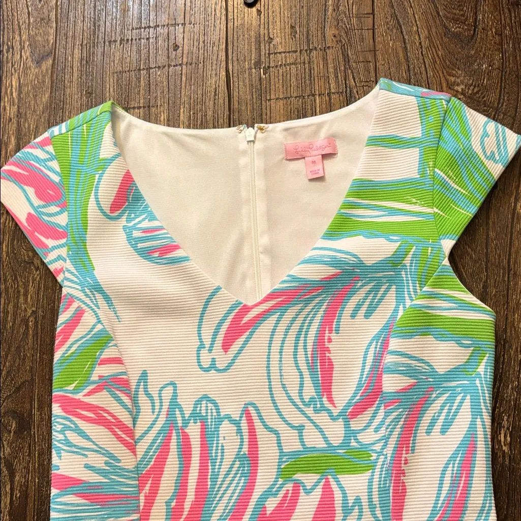 Lilly Pulitzer Desiree Shift Dress Ring the Bellboy Print V-Neck Size Medium - Image 4