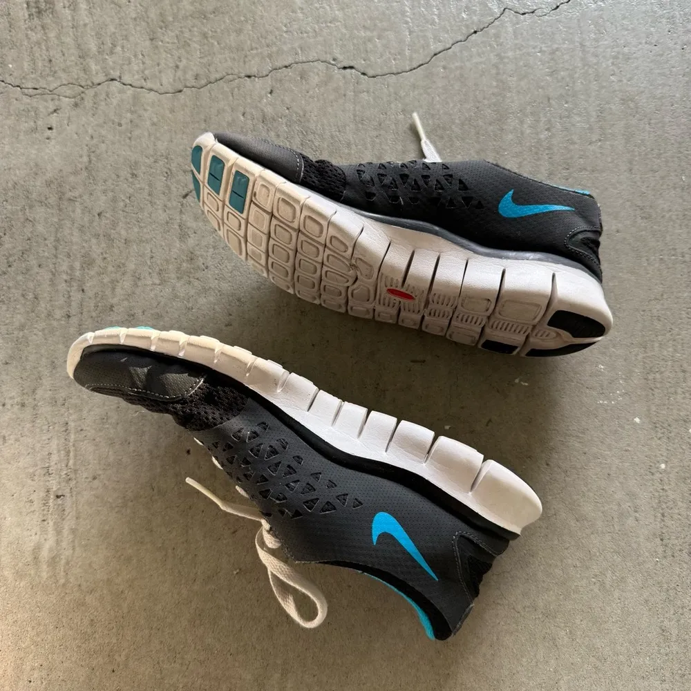 Nike / Women’s Free Run 2010 / black grey blue - Image 5