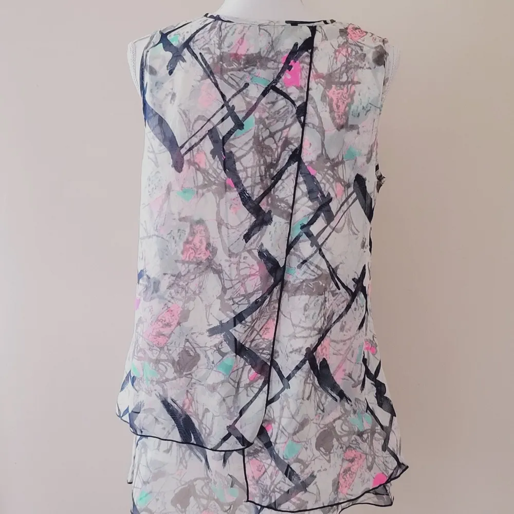 Ness layered printed sleeveless tunic size medium - Image 5