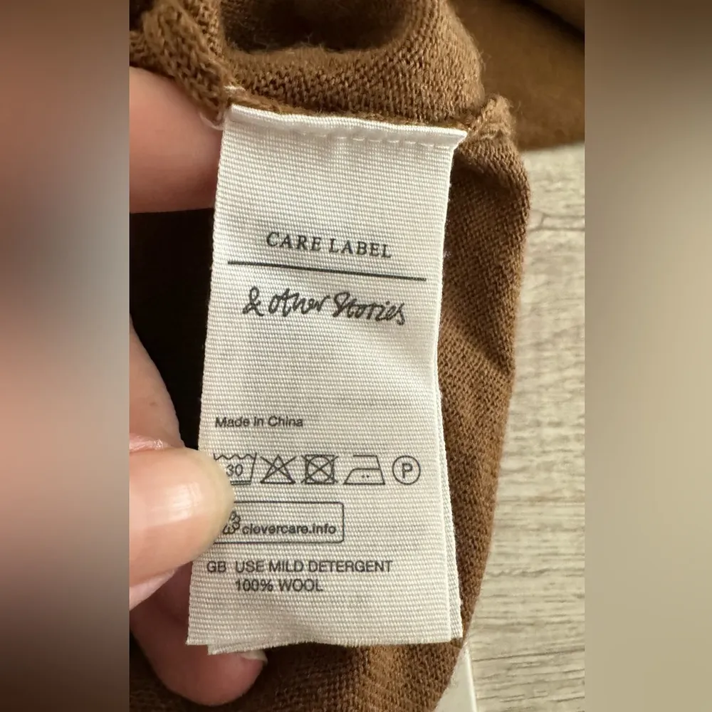 & Other Stories 100% Wool Dropped Shoulder Minimalist Sweater Size Small Brown - Image 3