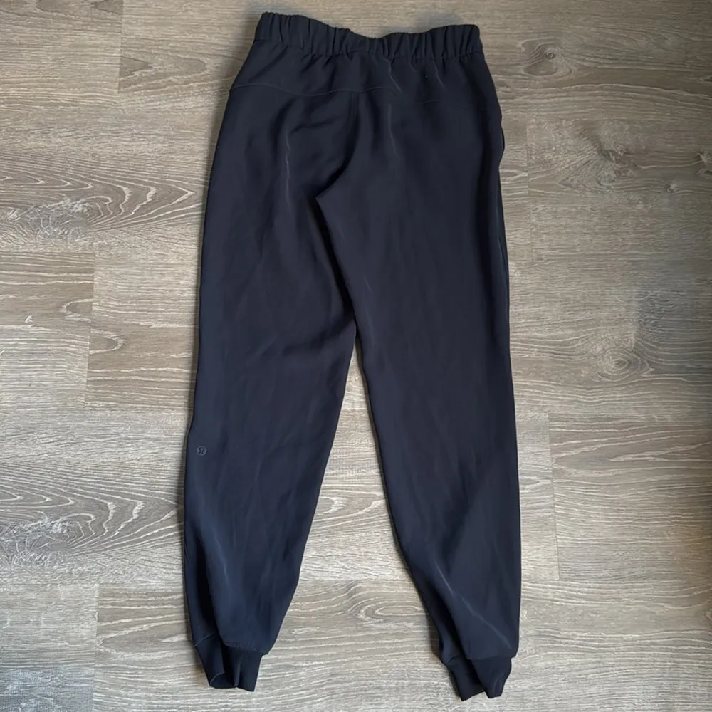 Lululemon On The Fly Jogger
True Navy - Image 3