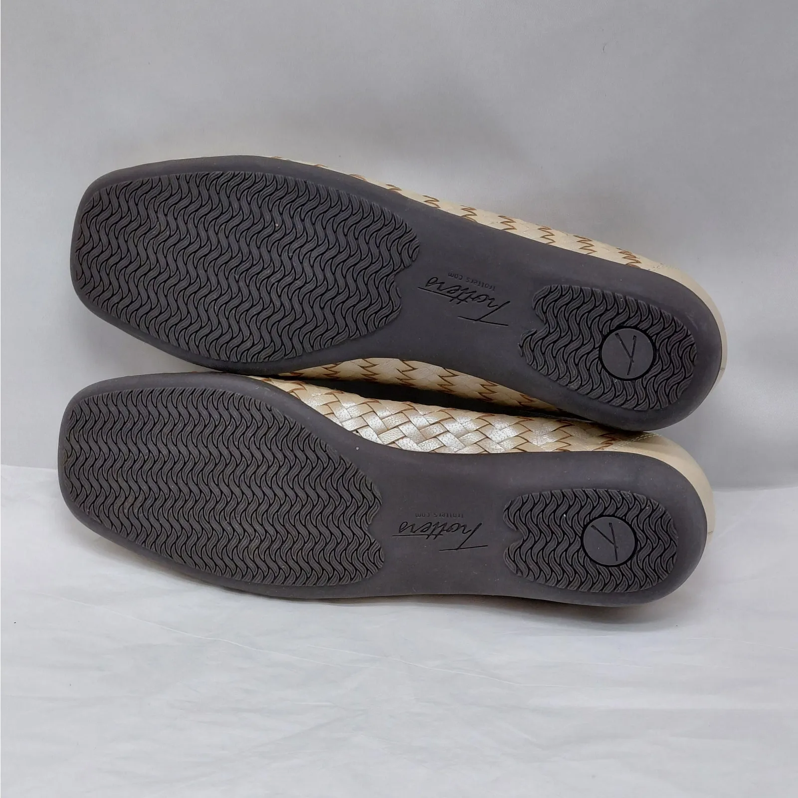 Trotters Gillian Ballet Flats Shoes Women's 7 Ivory Slip On Comfort Casual - Image 10