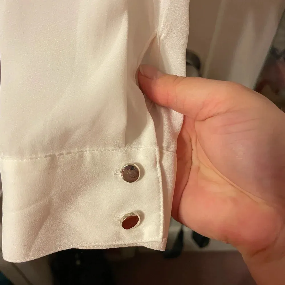 WHITE HOUSE BLACK MARKET WATERFALL BLOUSE - Image 6