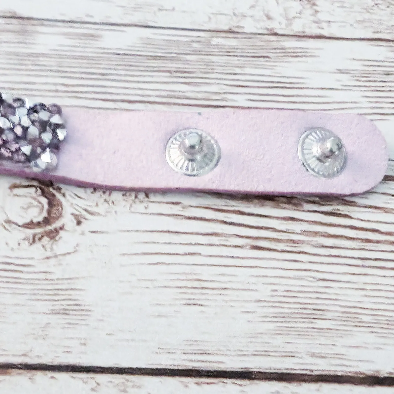 Lilac/Silvery Tone Bracelet - Image 3