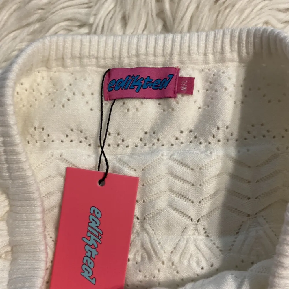 Edikted Tube Top color cream/white  size M/L brand new and very cute - Image 3