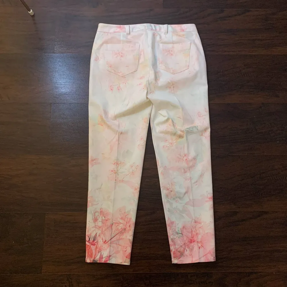 Etcetera cream and pink floral pants size 6 - Image 4