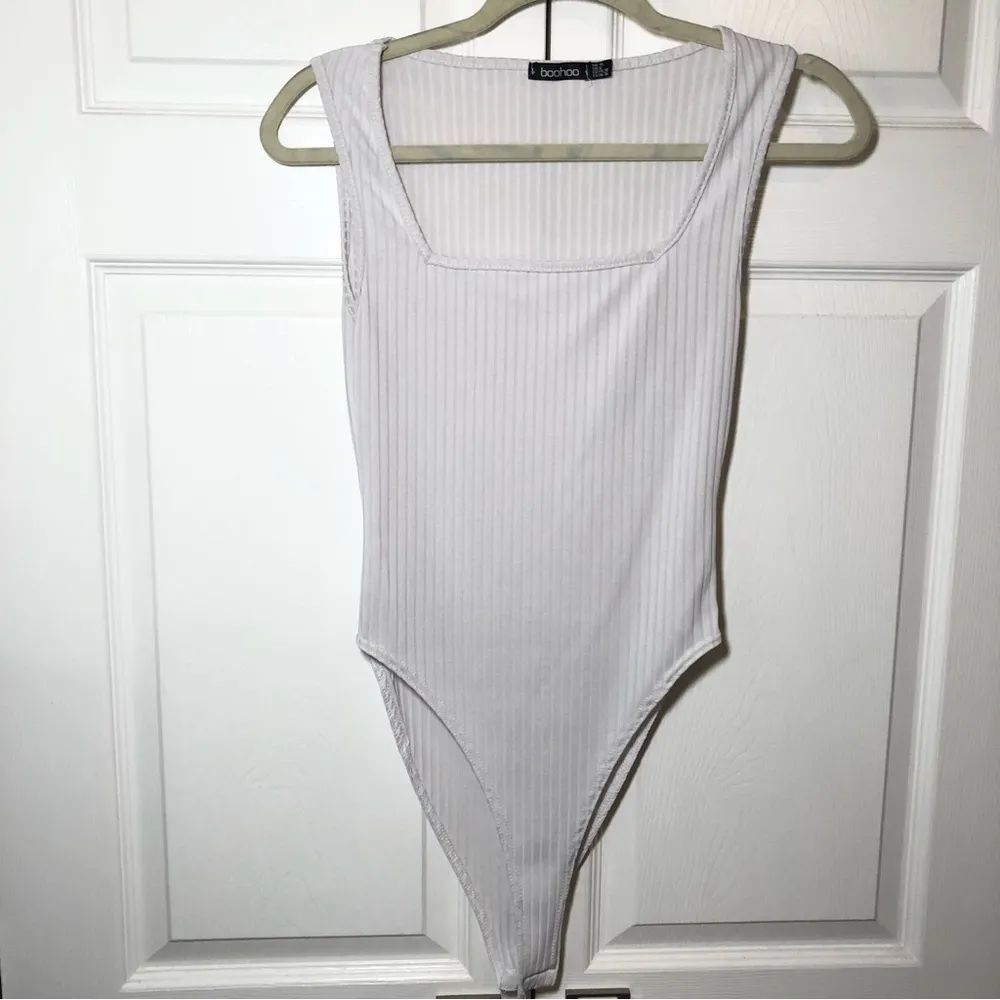 White Boohoo Tall Square Neck Rib Bodysuit Size M/US6 - Image 2