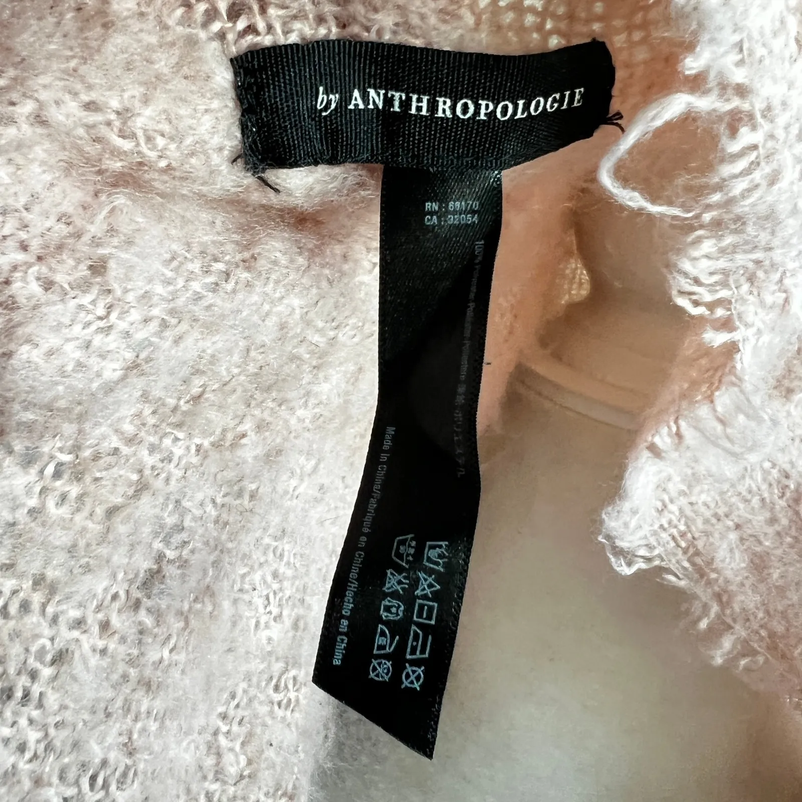 Anthropologie Shawl Wrap Scarf Lilac Light Soft Woven Oversized Fringe Trim Pink - Image 4