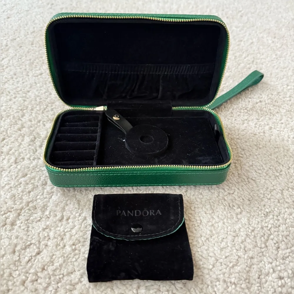Pandora Leather Jewelry Organizer Travel Box - Limited Edition Green - Image 2